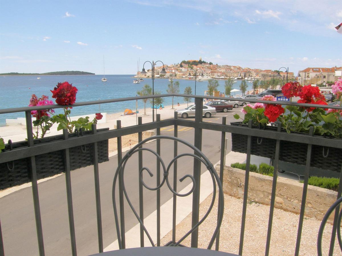 Apartments Mare Primosten Exterior photo